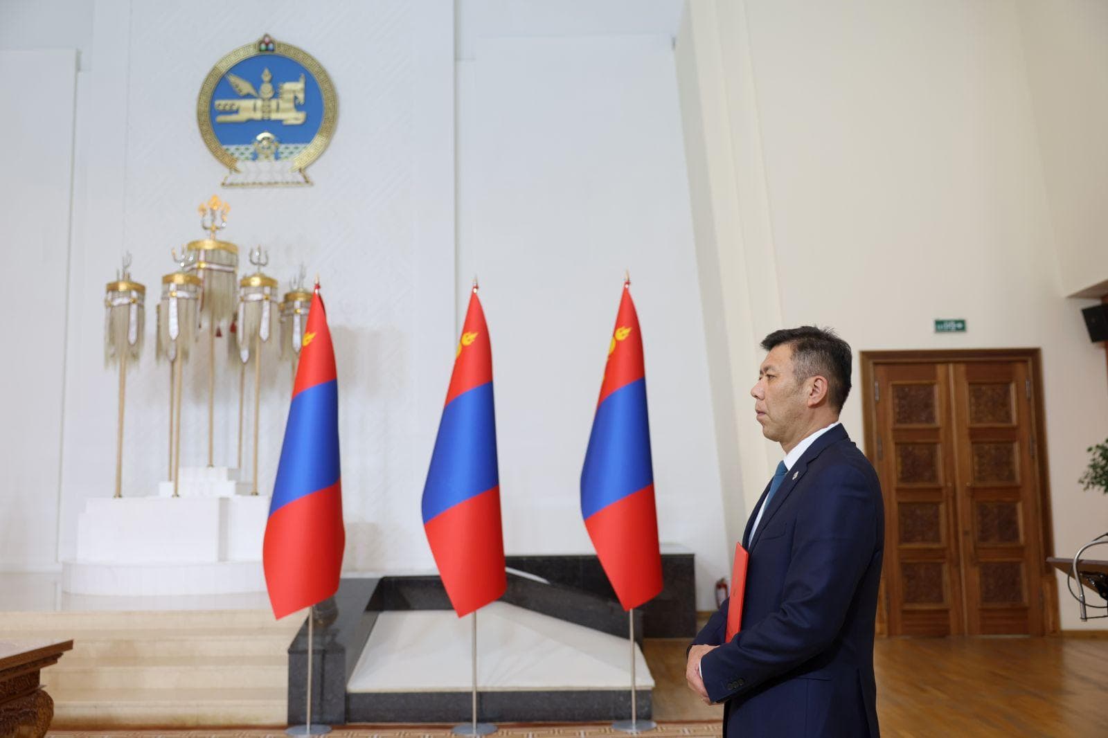 Баялгийн луйврыг таслан зогсоох нь Б.Энхбаярын гол ажил 