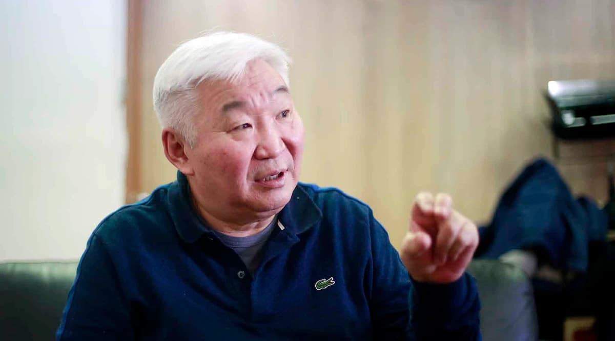 Э.Бат-Үүл: Тэд ногоон малгайтнуудын үр төл-өтгөн шингэн бохирууд нь юм!