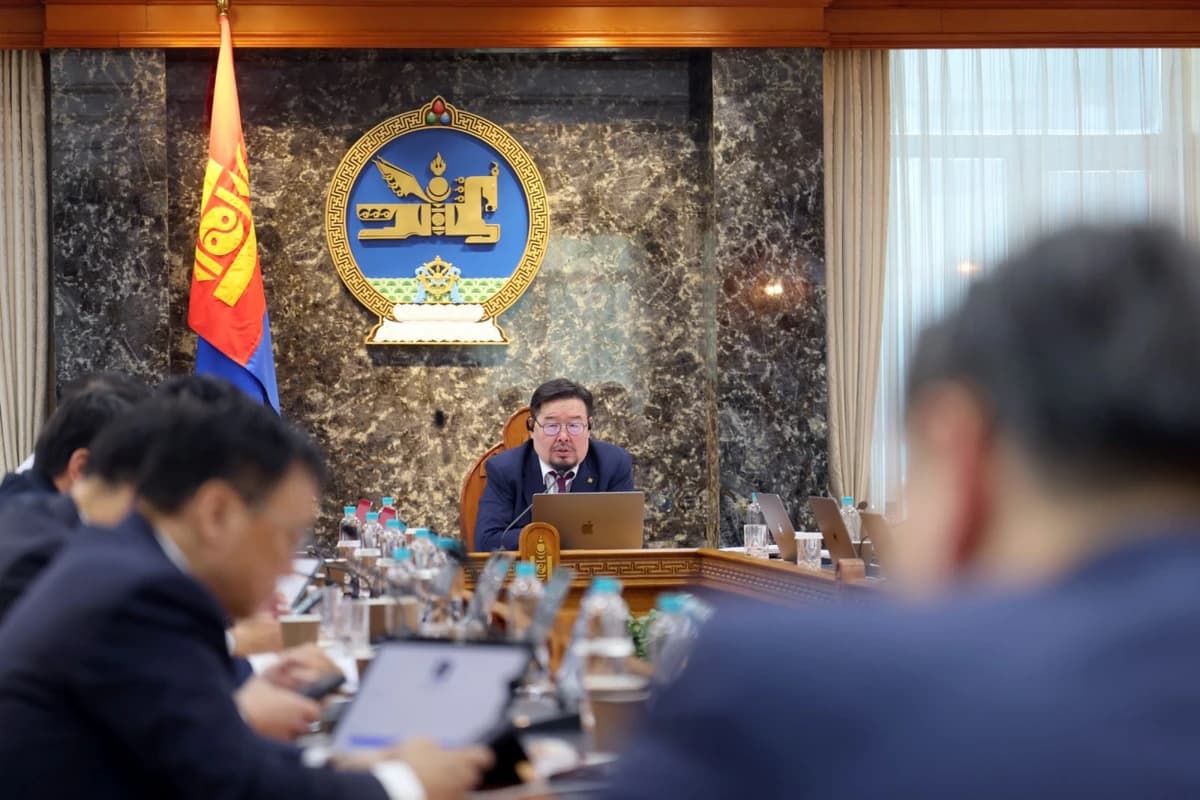 Гашуунсухайт болон Ханги боомтоор нүүрс тээвэрлэлтийн тасралтгүй ажиллагааг хангаж ажиллахыг даалгав