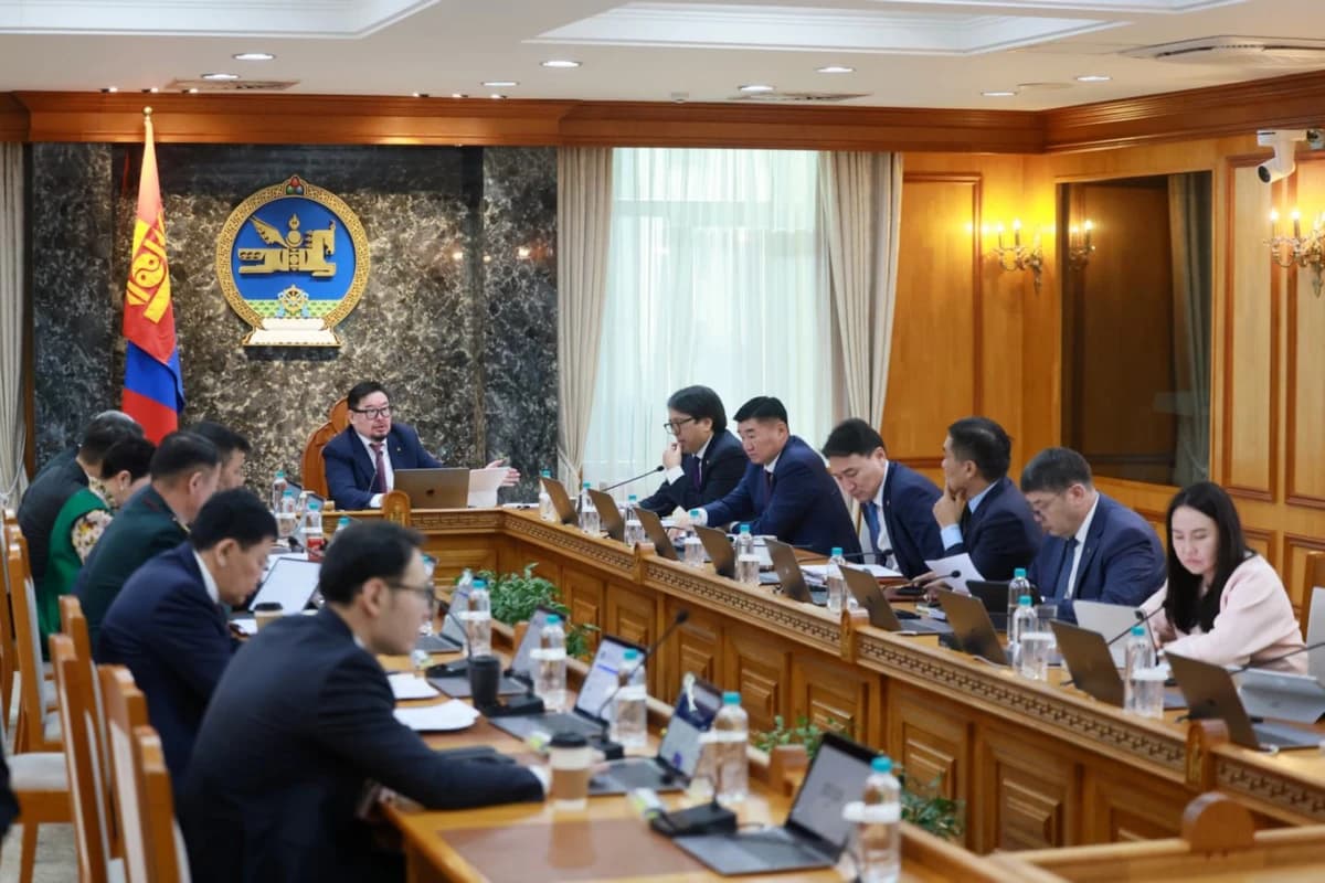 Хувийн тэтгэврийн сангийн эрх зүйн орчин бүрдүүлэх эхлэлийг тавилаа