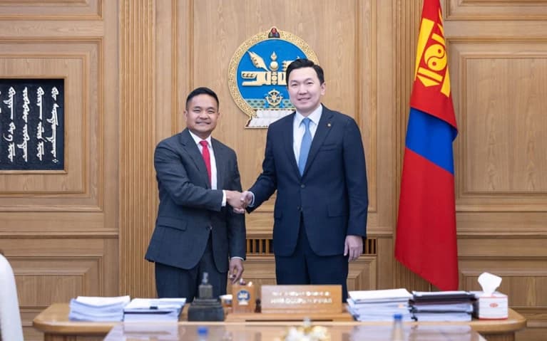 蒙古国与美国将在教育、能源、通信等领域开展合作