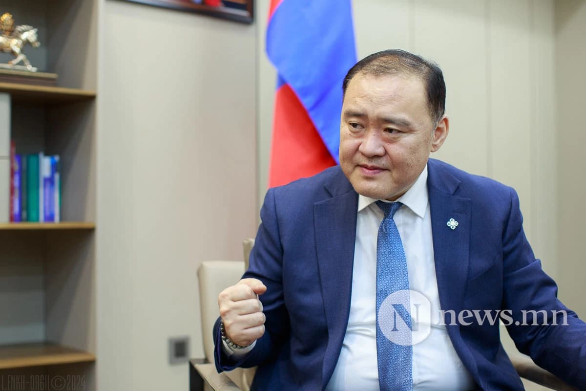 Л.Гантөмөр: Хүн болгоны шүүмжлэл, шүлснээс айвал ядуугаараа л үлдэнэ