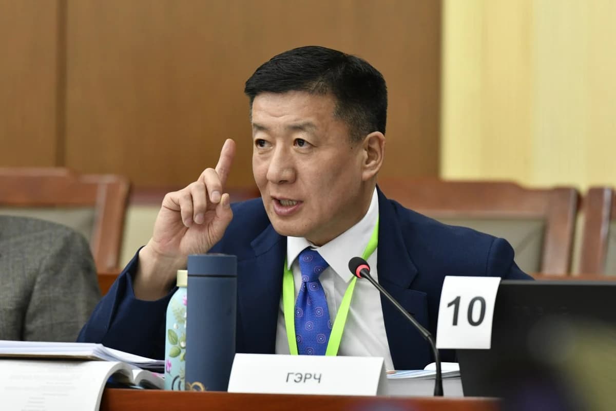 С.Баярцогт: Ц.Даваасүрэн бол паранойд эмгэгтэй хүн