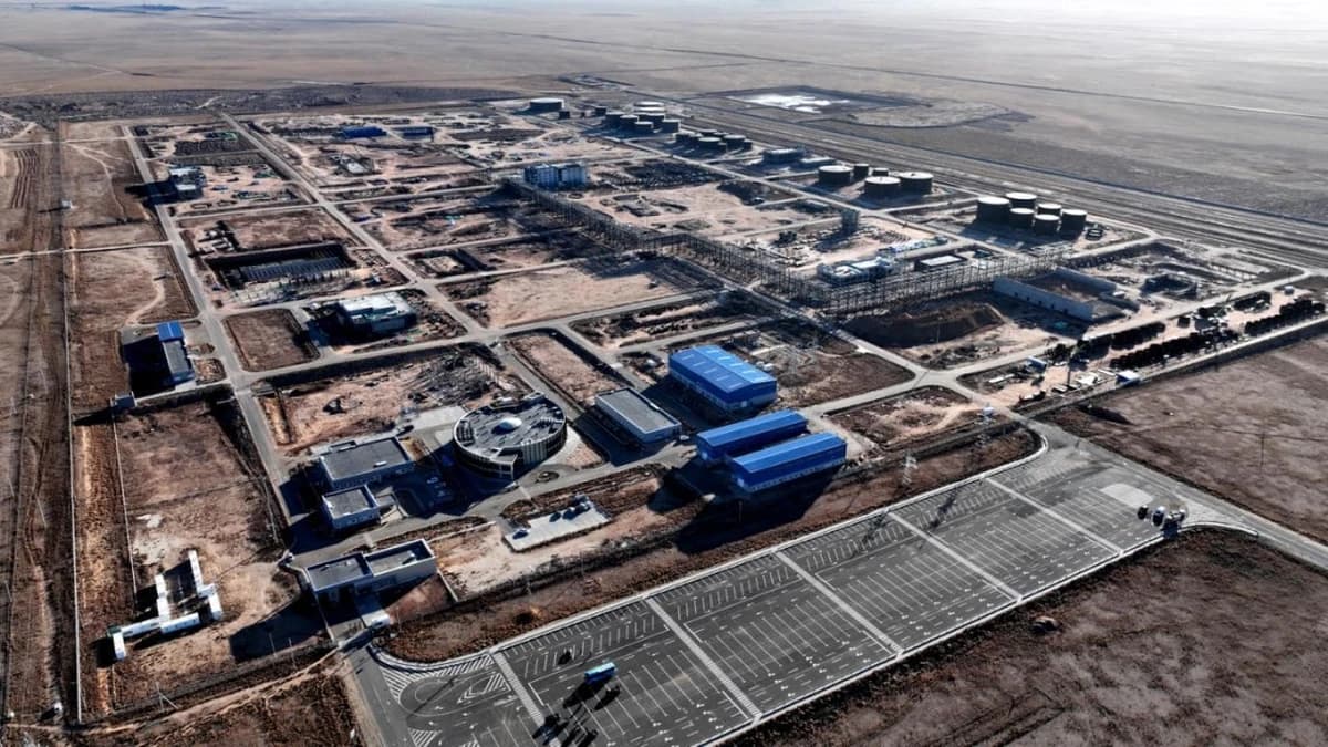 Оросоос хамааралтай хэвээр байя гэж байгаа юм уу?