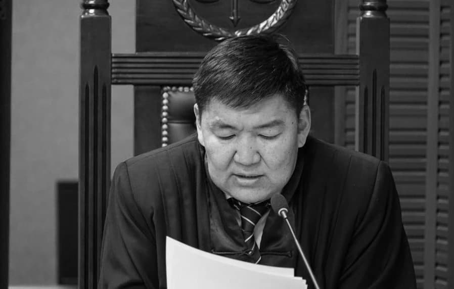Хуульч Б.Баяраа: Д.Ганзоригийн үед Монголын шүүх зэрлэгшсэн