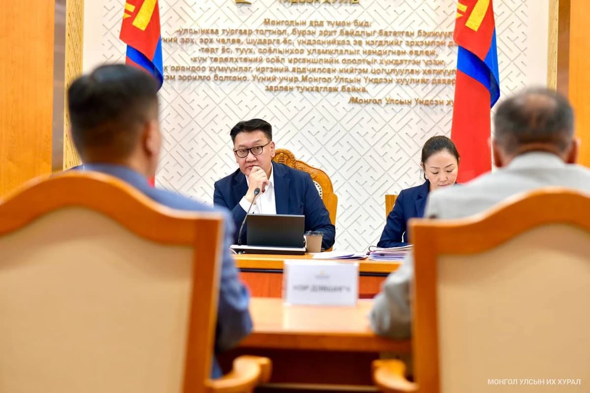 ТББХ: Ж.Сүхбаатар, Г.Эрдэнэбат нарыг Үндсэн хуулийн цэцийн гишүүнээр томилохыг дэмжлээ