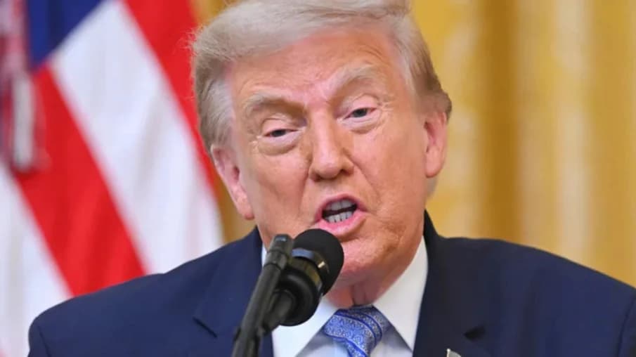 Трамп 2020 оны сонгуульд Хятад улс хөндлөнгөөс оролцсон гэв